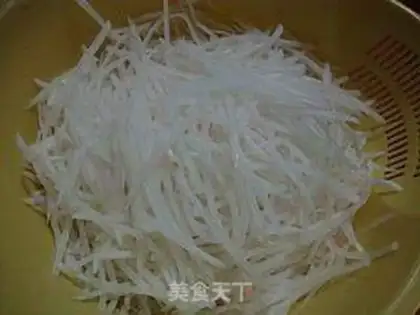 Make Sour radish step 1