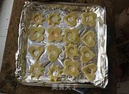 Make Glass heart cookies step 10