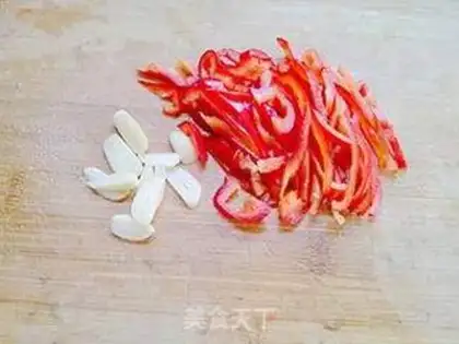 Make The red pepper sauce step 3