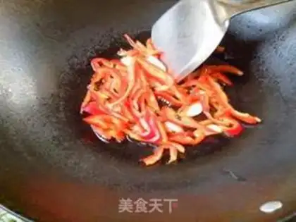 Make The red pepper sauce step 5