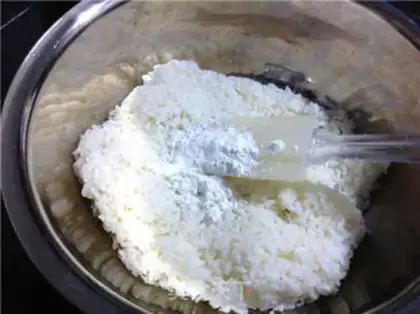 Make The big bones are making rice step 2