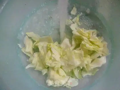 Make Ham intestines and cabbage step 2