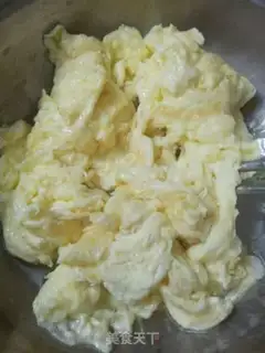 Make Tomato fried eggs step 1
