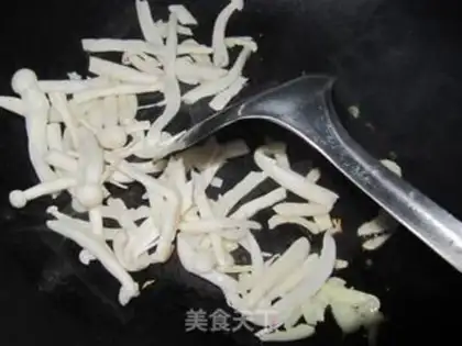 Make Pepper fried sea mushrooms step 2