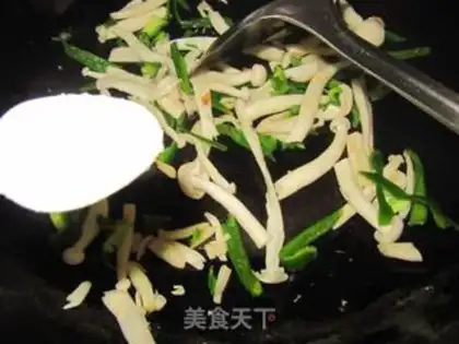 Make Pepper fried sea mushrooms step 4