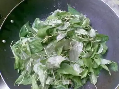 Make Garlic soy leaves step 3