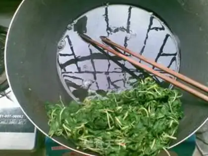 Make Garlic soy leaves step 5