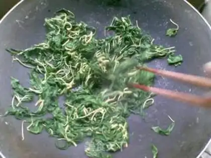 Make Garlic soy leaves step 7