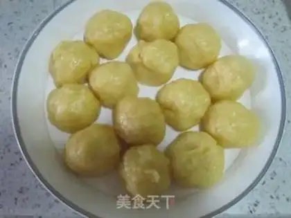 Make Potato bean mooncake step 9