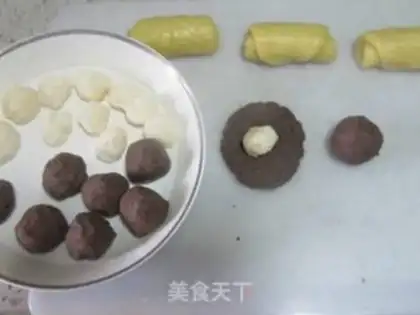 Make Potato bean mooncake step 14