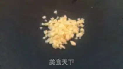 Make Garlic fried doll food step 1