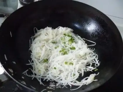 Make Piggy radish step 7