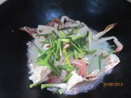 Make Ginger onions and crabs step 4