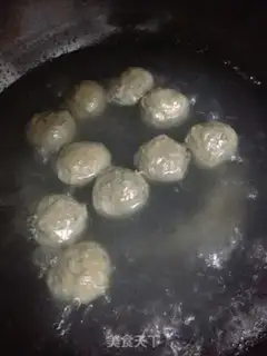 Make Beefballs, melon soup step 1