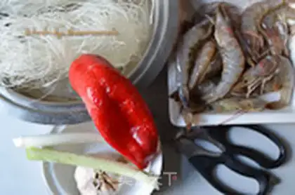Make Garlic fan steamed shrimp step 0