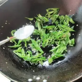 Make Chili fried ribs step 1