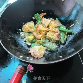 Make Hot pepper fried eggs step 9