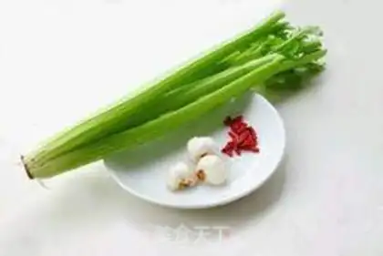 Make The Celery Lily step 0