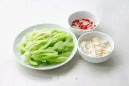Make The Celery Lily step 1