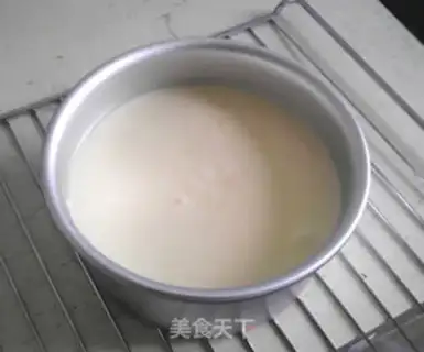 Make Six-inch cream fruit cake step 4
