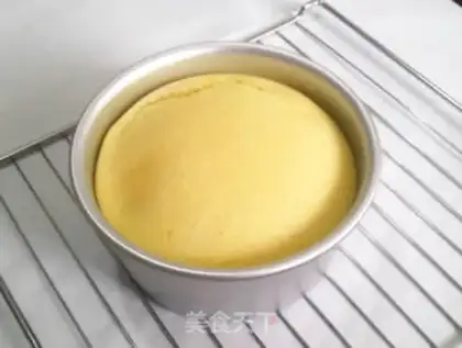 Make Six-inch cream fruit cake step 5