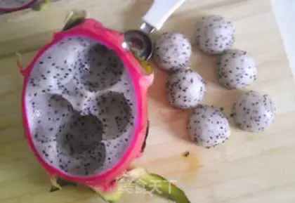 Make Six-inch cream fruit cake step 7