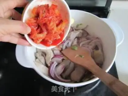 Make Korean pickle tofu pot step 4