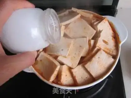 Make Korean pickle tofu pot step 7
