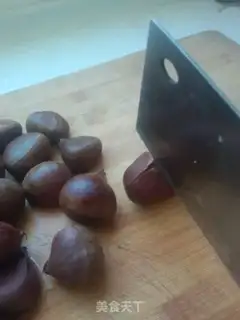 Make Sugar to cook chestnuts step 1