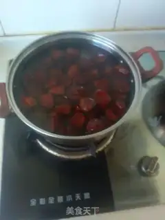 Make Sugar to cook chestnuts step 2