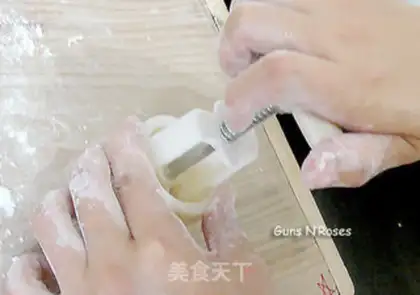Make Ice mooncake step 15