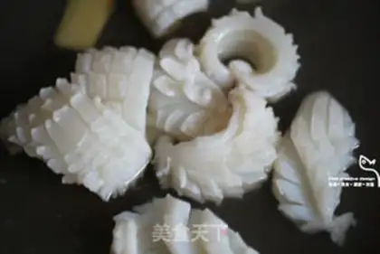 Make Seafood sweet almond noodles step 6