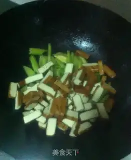 Make Dry celery step 3