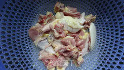 Make Red-burned chestnut chicken step 0