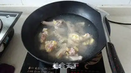 Make Red-burned chestnut chicken step 2