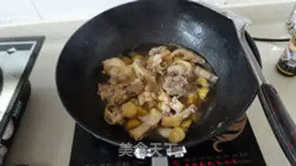 Make Red-burned chestnut chicken step 4