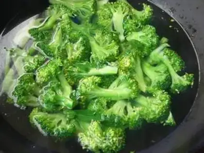 Make The pasta, the broccoli step 0