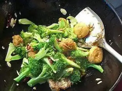 Make The pasta, the broccoli step 6
