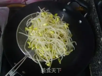 Make Tomato eggs step 4