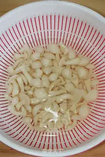 Make The white mushrooms step 2