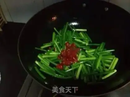 Make Pyramid garlic step 2