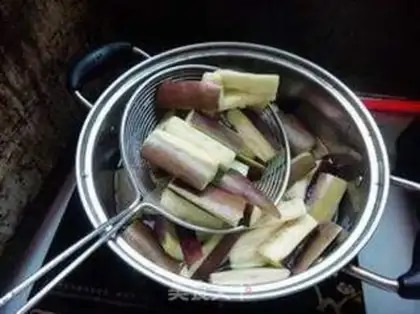 Make Meat and eggplant casserole step 1