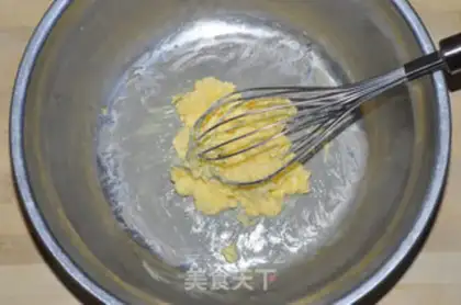 Make Coconut milk, ice cream mooncake step 0