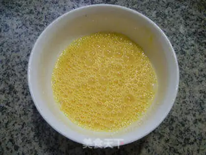 Make Scrambled eggs step 2