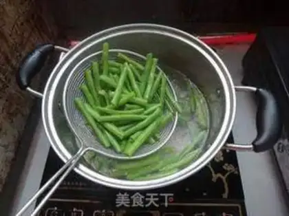 Make Shrimp sauce step 1
