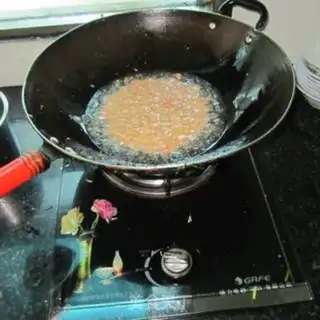 Make Garlic peanuts step 2