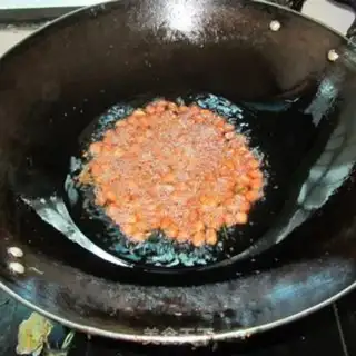Make Garlic peanuts step 4