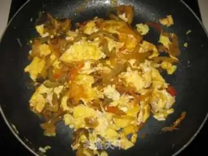Make Squeeze fried eggs step 6