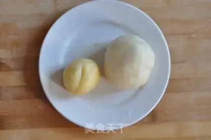 Make Coconut milk, ice cream mooncake step 10