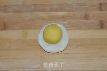 Make Coconut milk, ice cream mooncake step 12